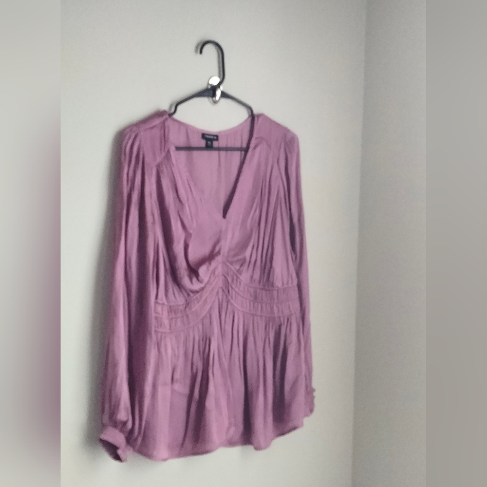 Torrid Blouse Women (00) M/L Lavender Elegant Versatile Any Occasions Whimsical